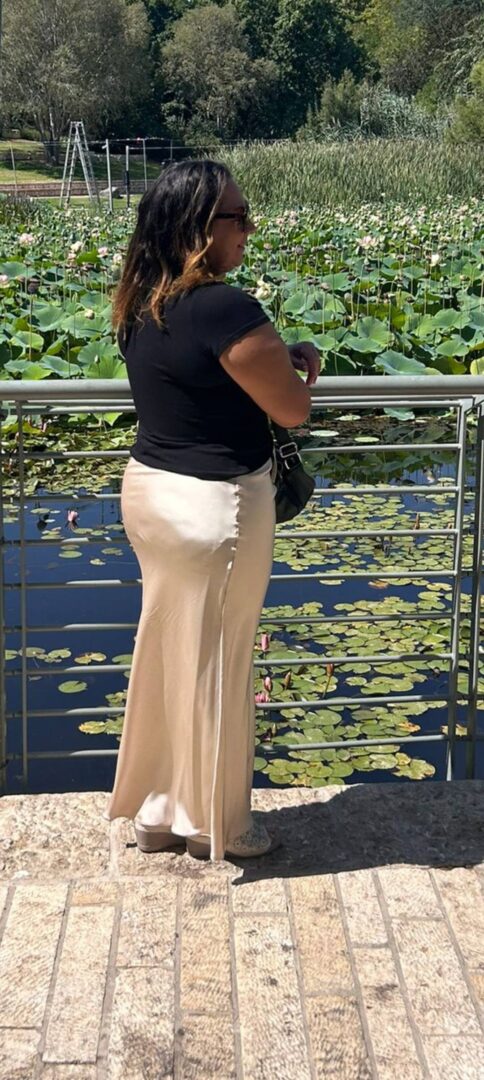 Eliane Sena visita o Jardim Botânico de Jerusalém localizado no bairro Nayot.