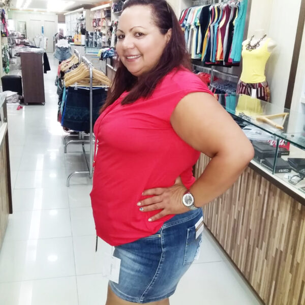 Eliane Sena com look da loja Edivânia Moda